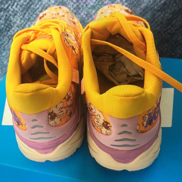 HOKA Bondi 8 Every Day Running Women's Shoes Floral Pink Yellow - Picture 4 of 7